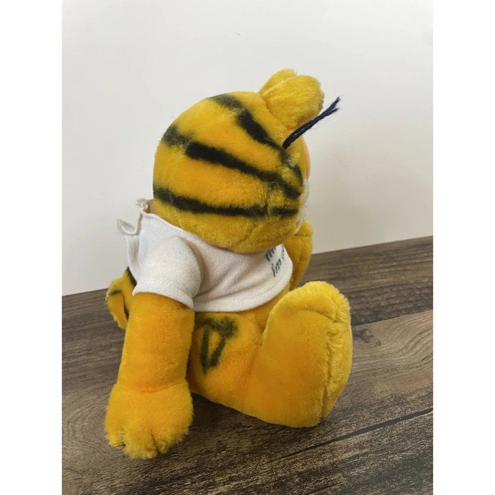 Vintage Garfield In T-Shirt 8